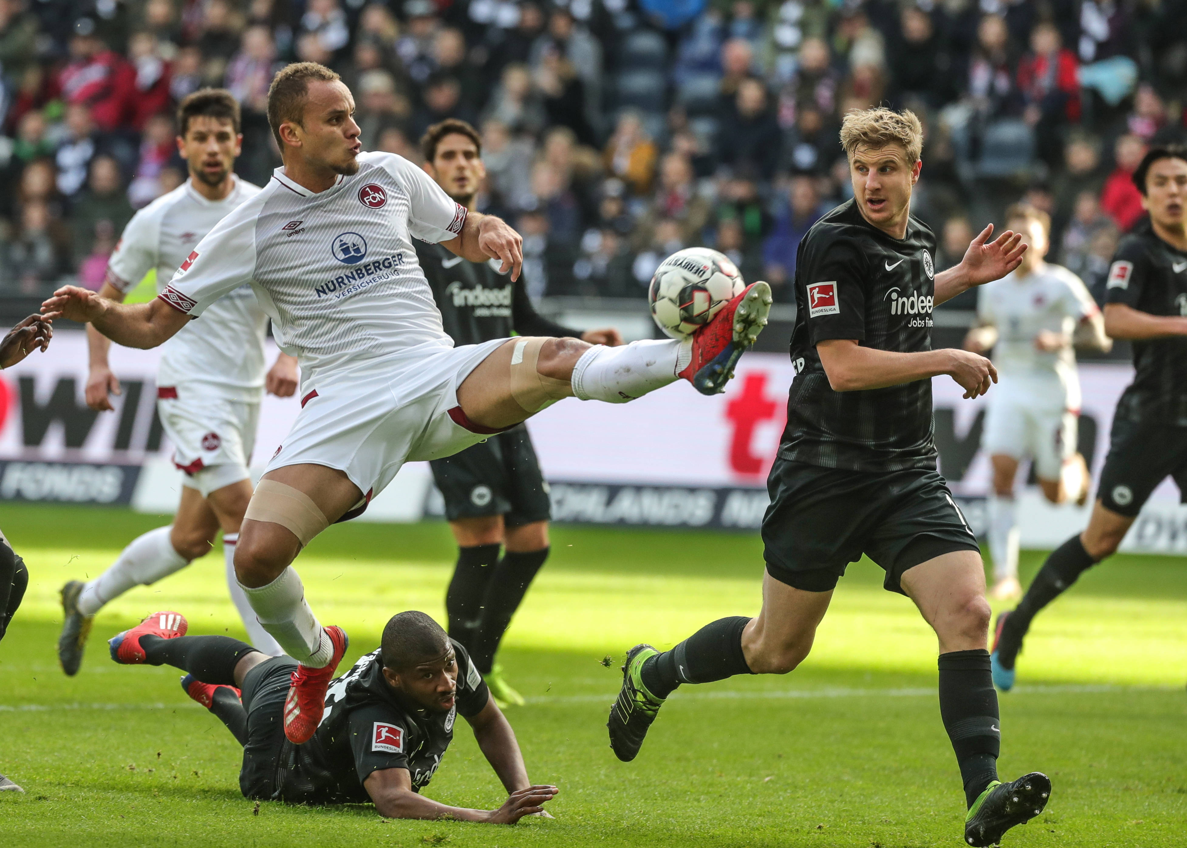 他的脚法功 他的脚法功